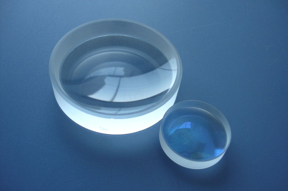 Double concave spherical lens